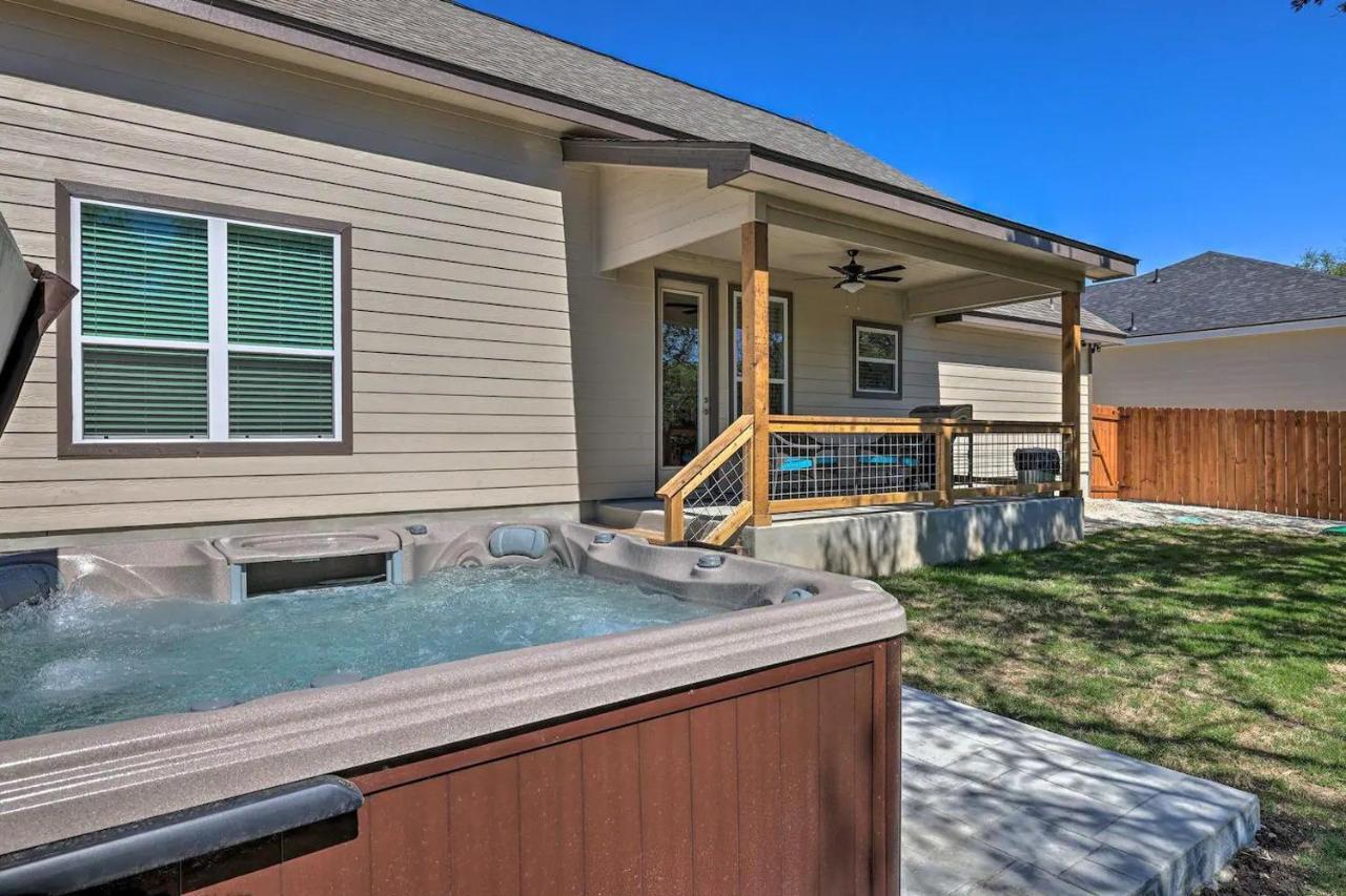 Convenient Cute Cottage Hot Tub Fire Pit Sleeps 6 بحيرة كانيون المظهر الخارجي الصورة